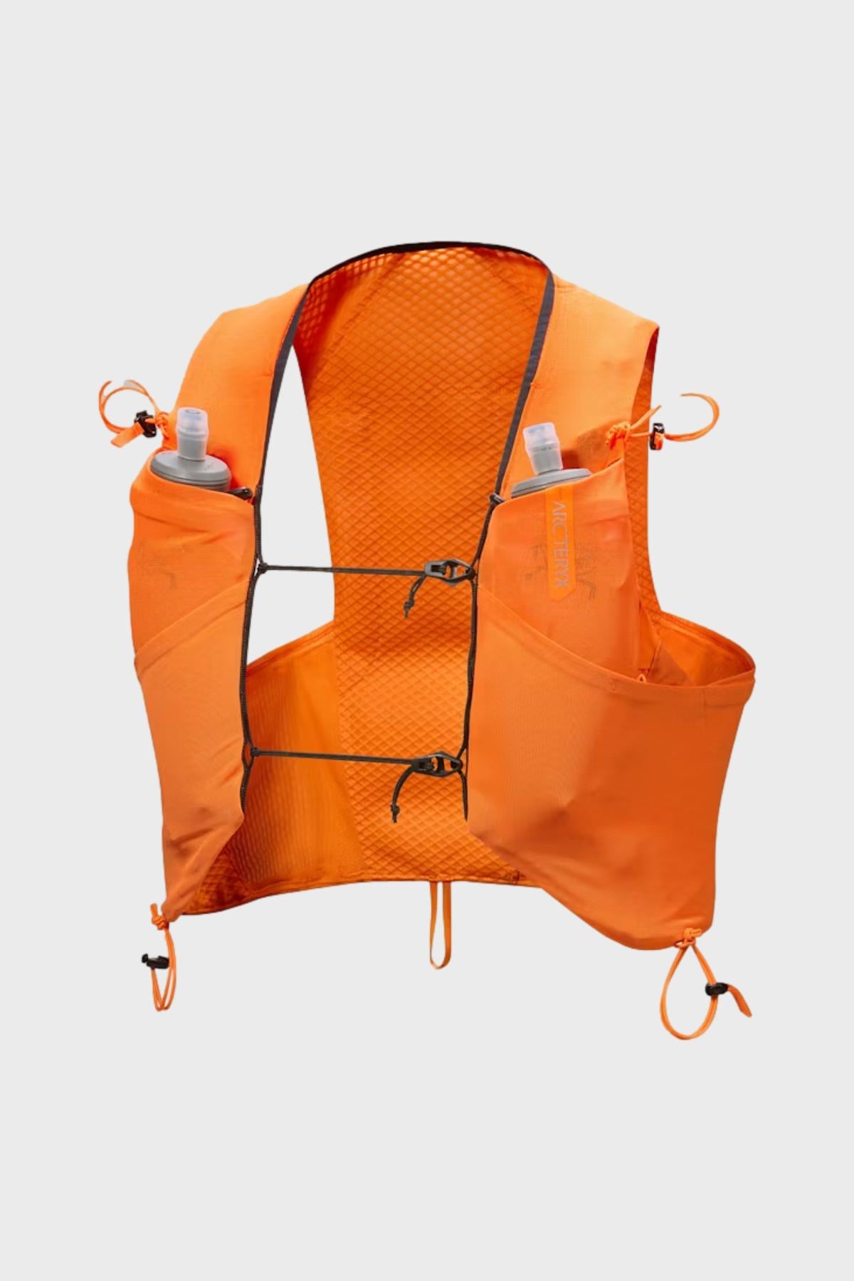 ARC'TERYX NORVAN 7 ハイドレーションベスト　本日のみ値下げ Arc'teryx Norvan 7 Hydration Vest | Trekkinn ハイドレーション