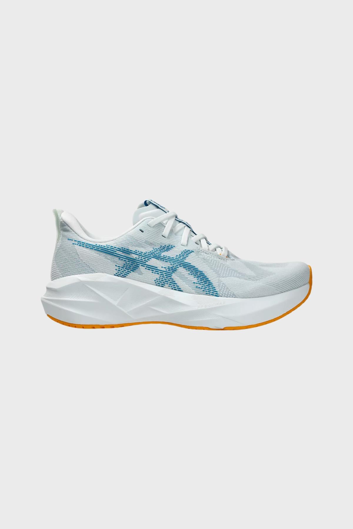 NOVABLAST 5 Asics - Chaussure Running | Distance – ©DISTANCE | For