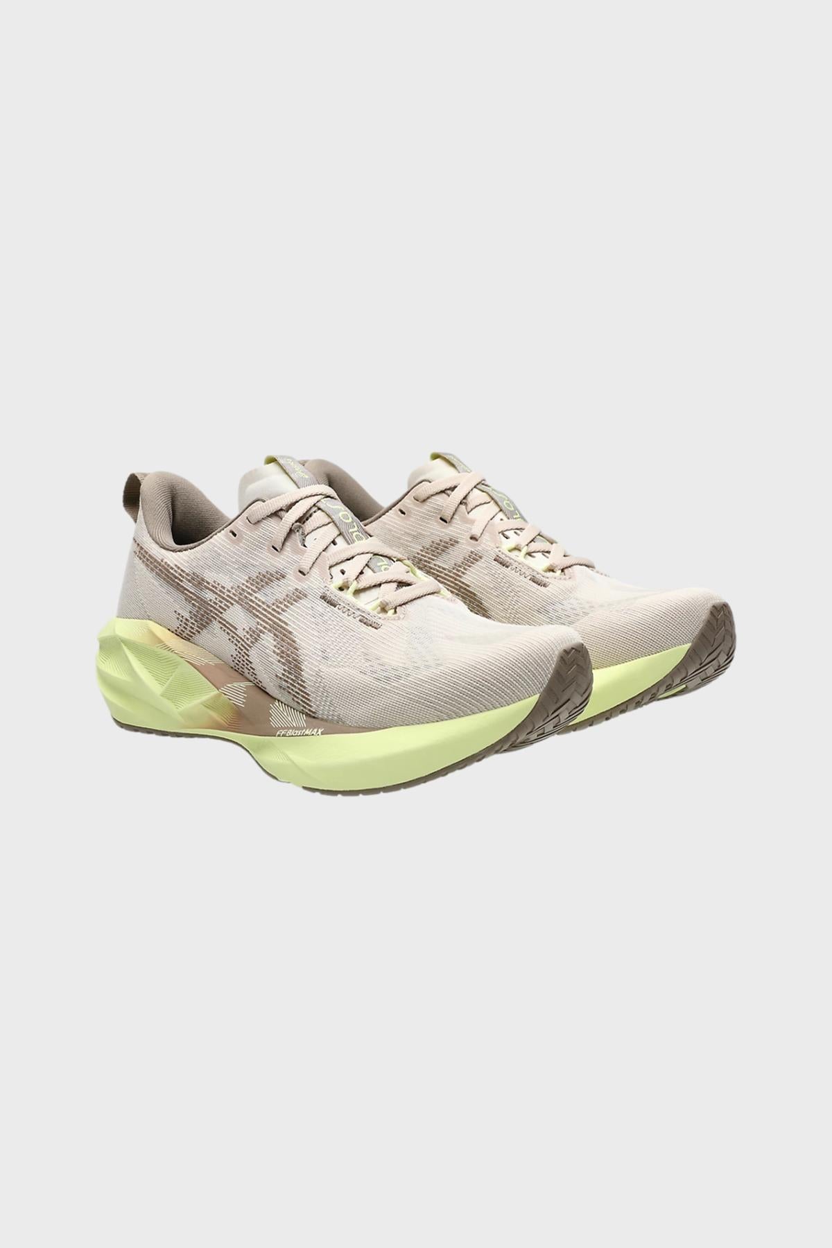 NOVABLAST 5 Asics - Chaussure Running Femme | Distance – ©DISTANCE