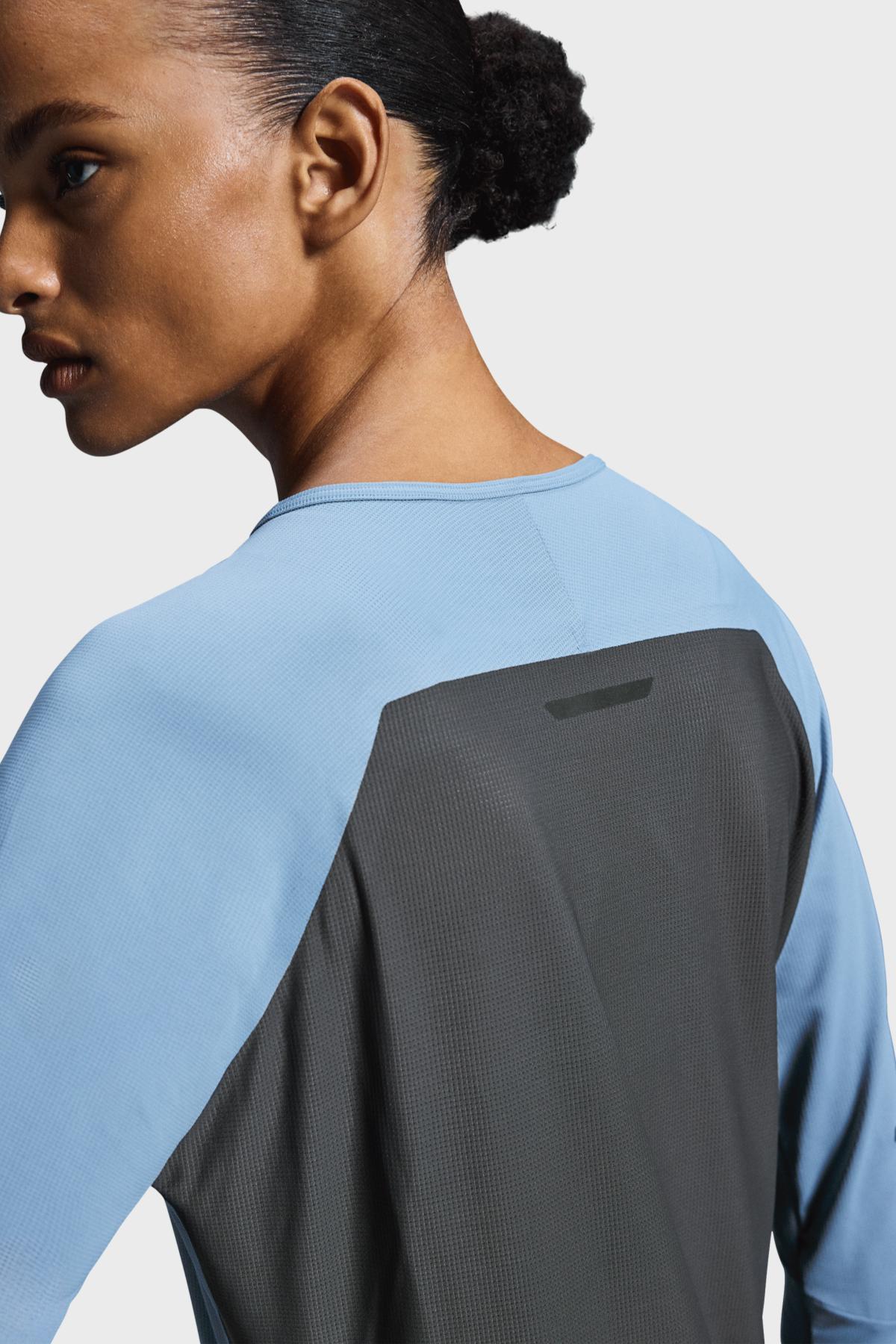 W Performance Long T