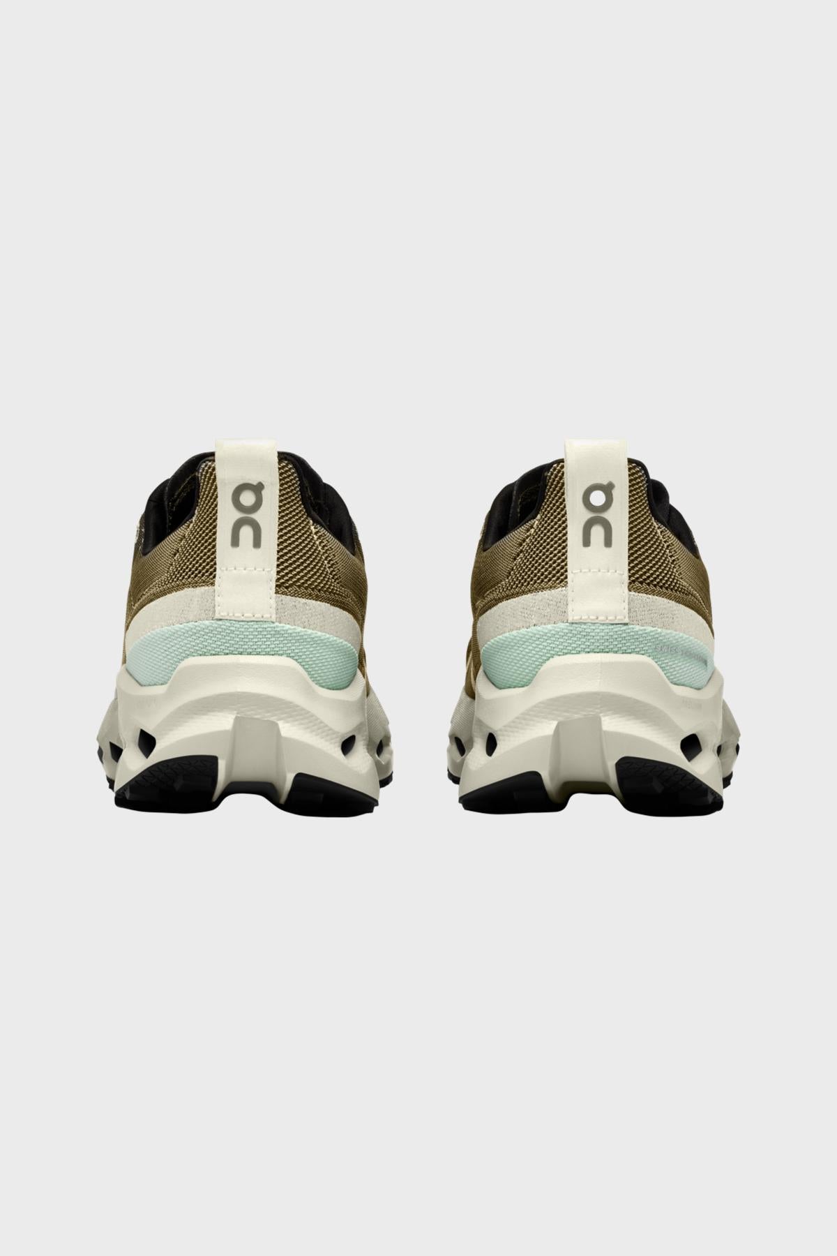 オン - クラウドサーファー トレイル