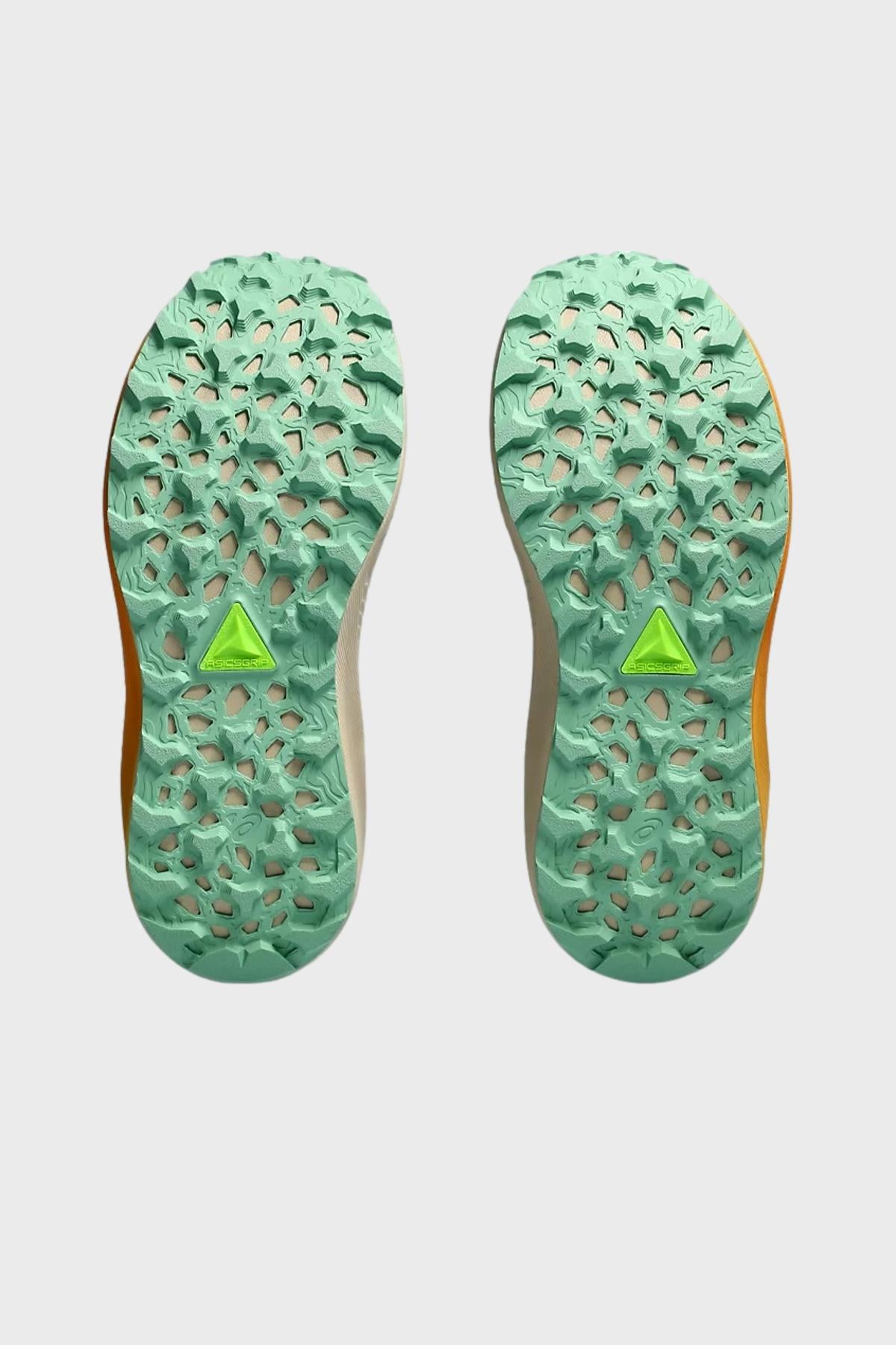 アシックス - トラベルコ マックス 3