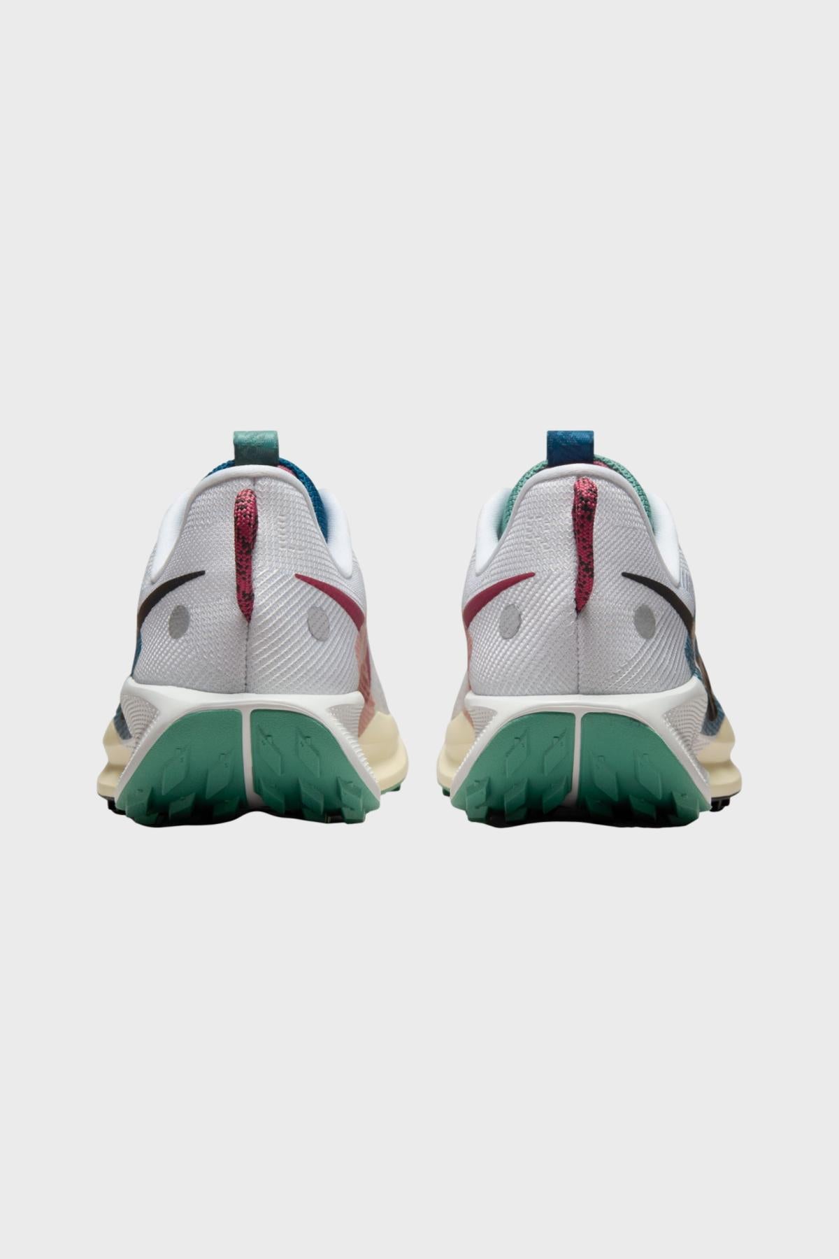 ナイキ トレイル W - リアクト ペガサス トレイル 5