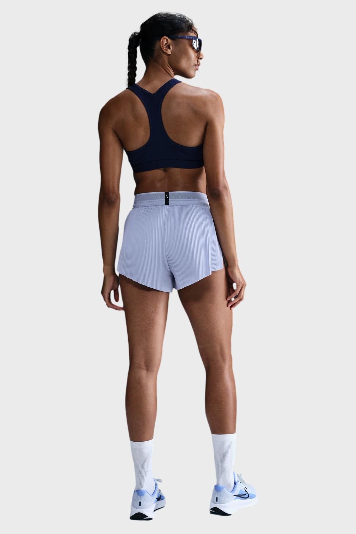 NIKE W - AEROSWIFT SHORTS