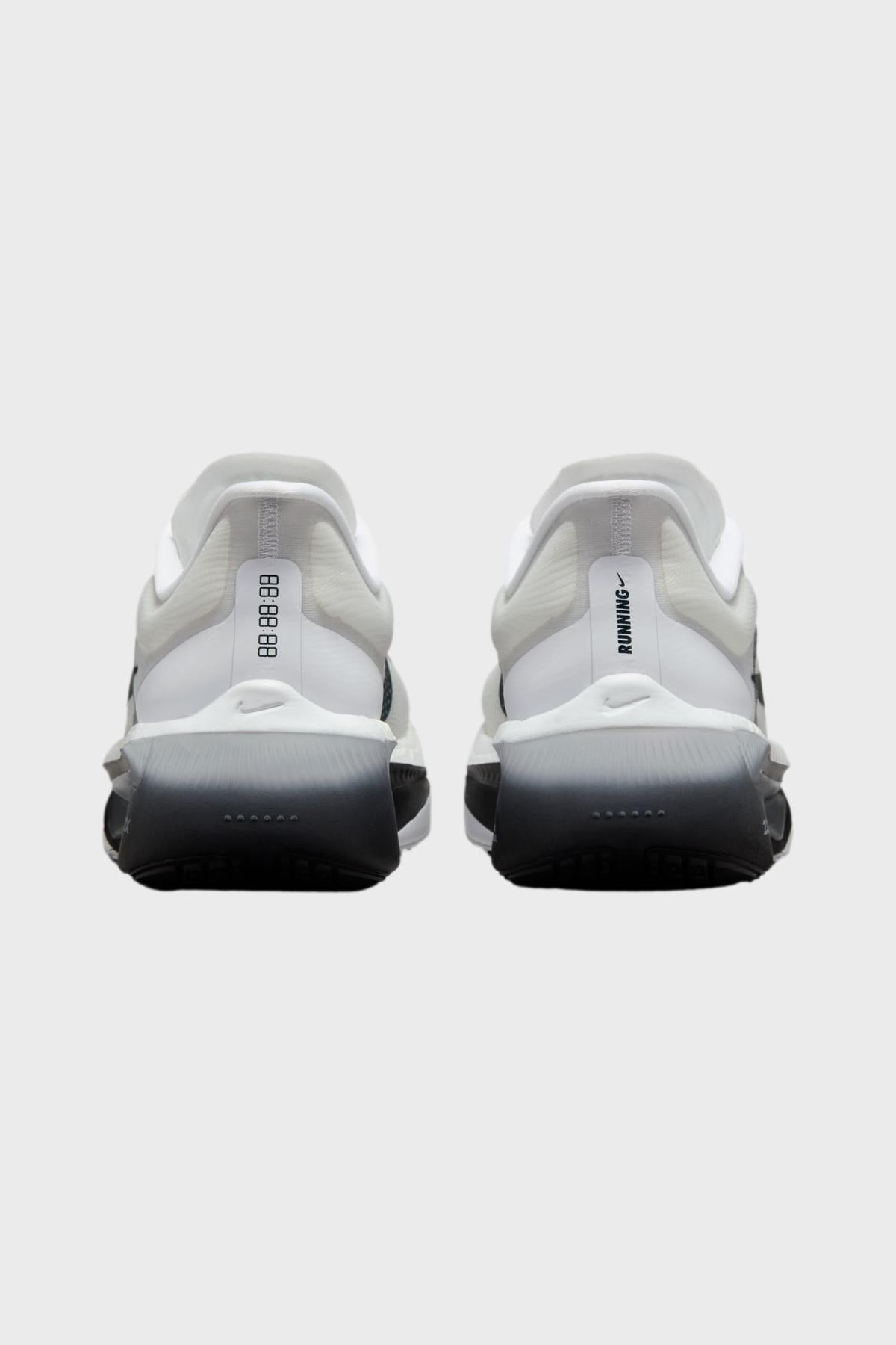 NIKE - Zoom FLY 6