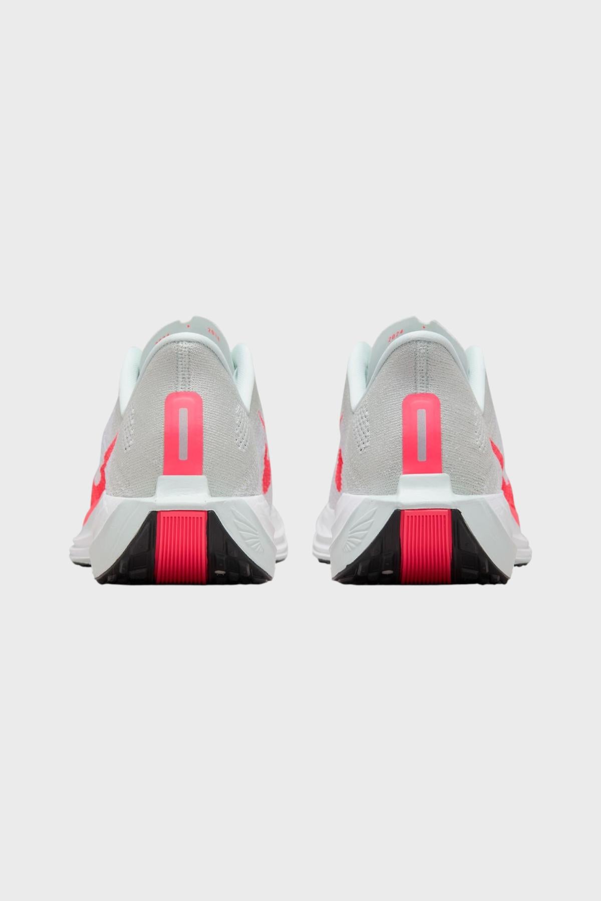 PEGASUS PLUS Nike - Chaussure Running | Distance – ©DISTANCE | For