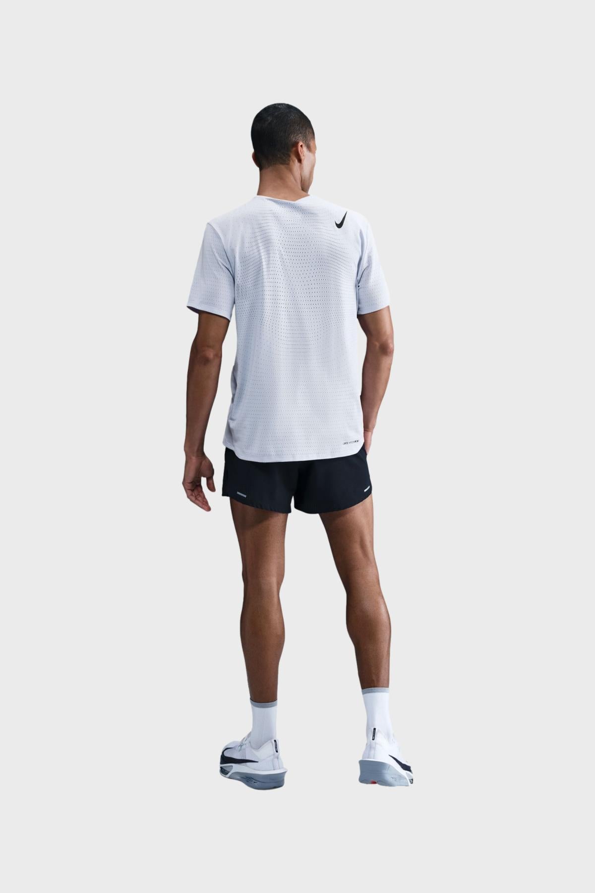 Nike - ドライ FIT トレイル T シャツ