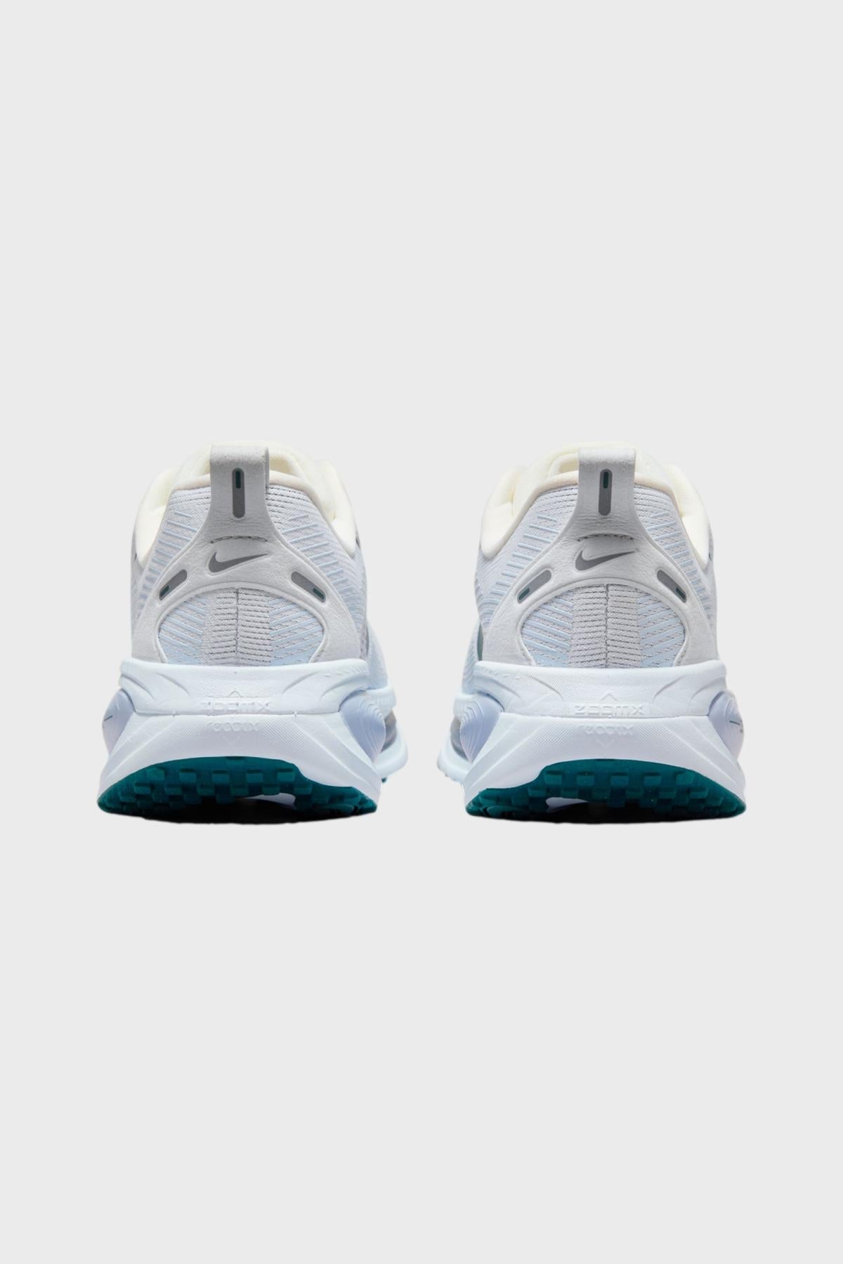 Nike W - VOMERO 18