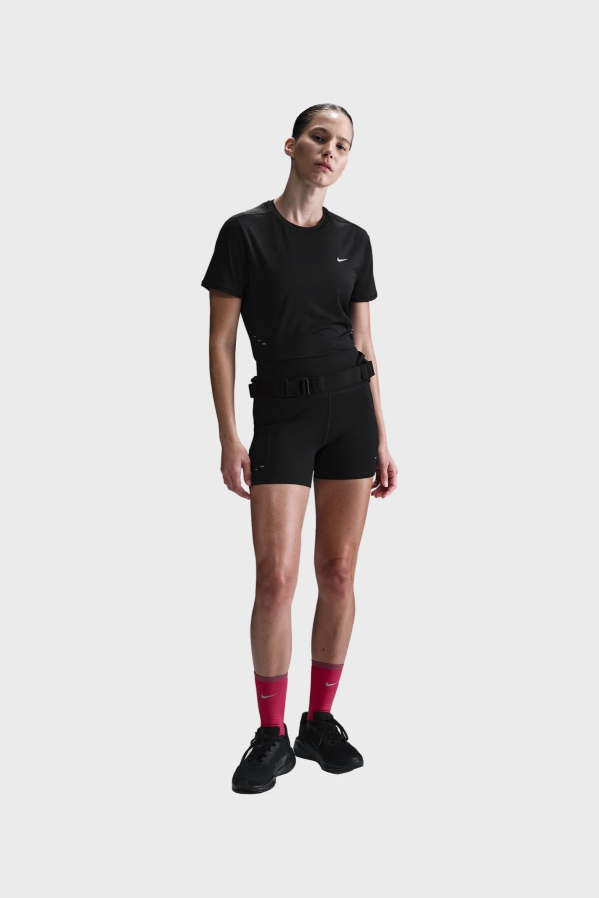 NIKE W -  Dri-FIT SWIFT