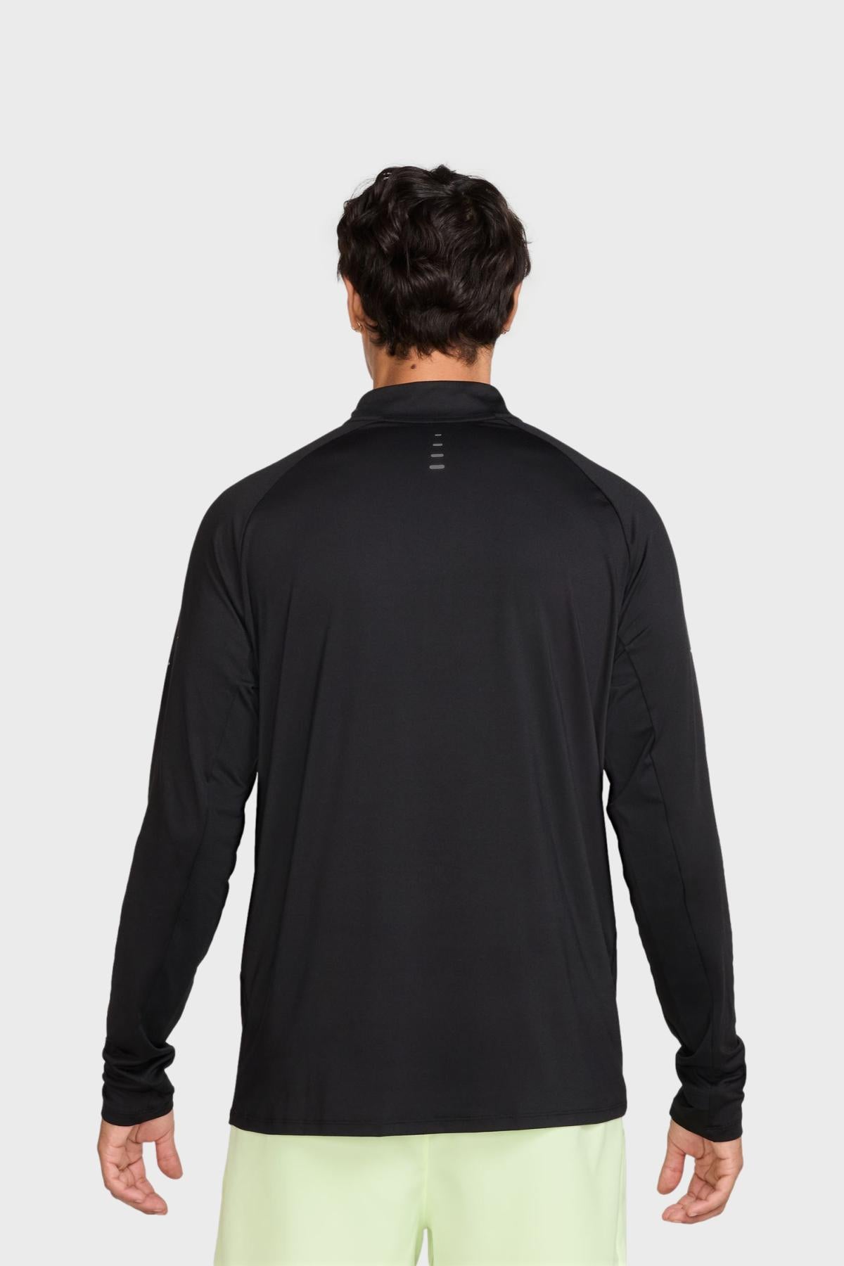 Nike - ドライ FIT トレイル T シャツ