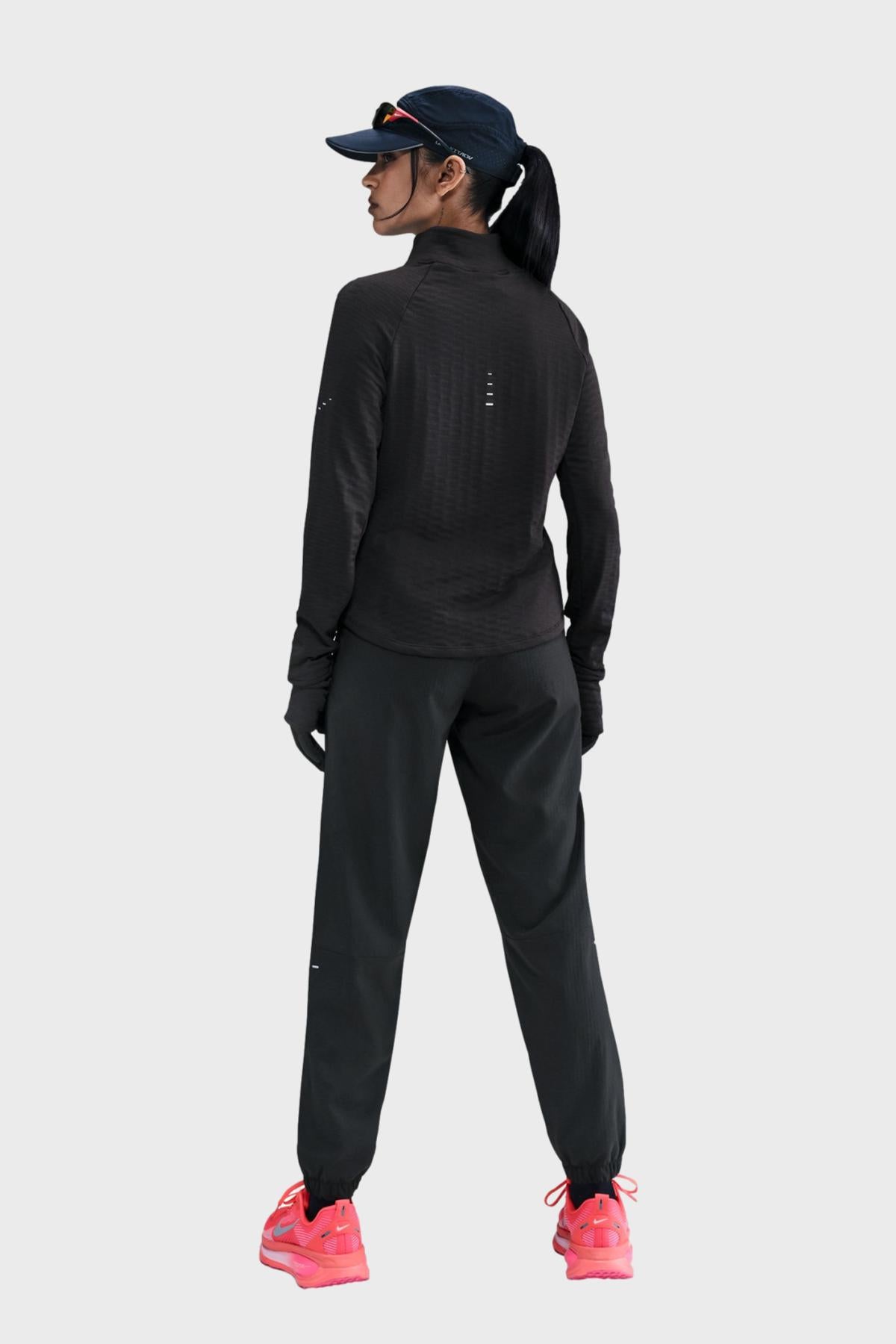 NIKE W -  Nike Swift Women's Therma-FIT Roll Neck Running Top