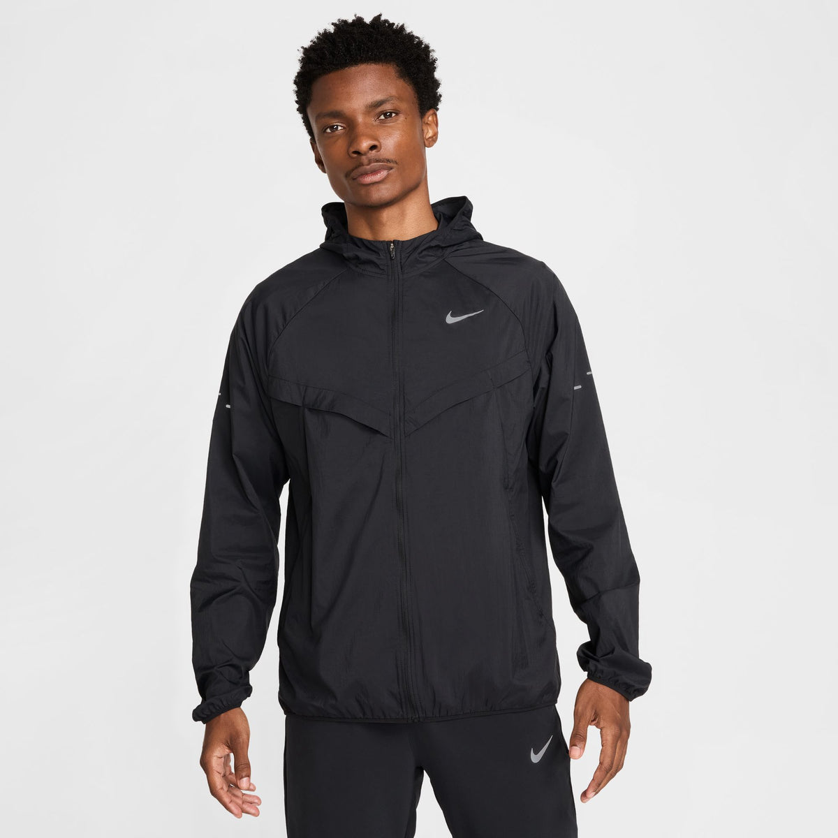 Nike -  STRIDE Men's water-repellent UV-protective running jacket