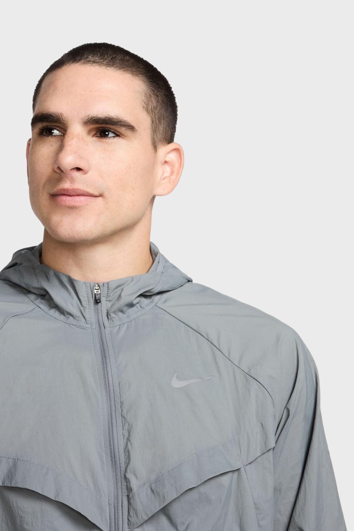 Nike - ドライ FIT トレイル T シャツ