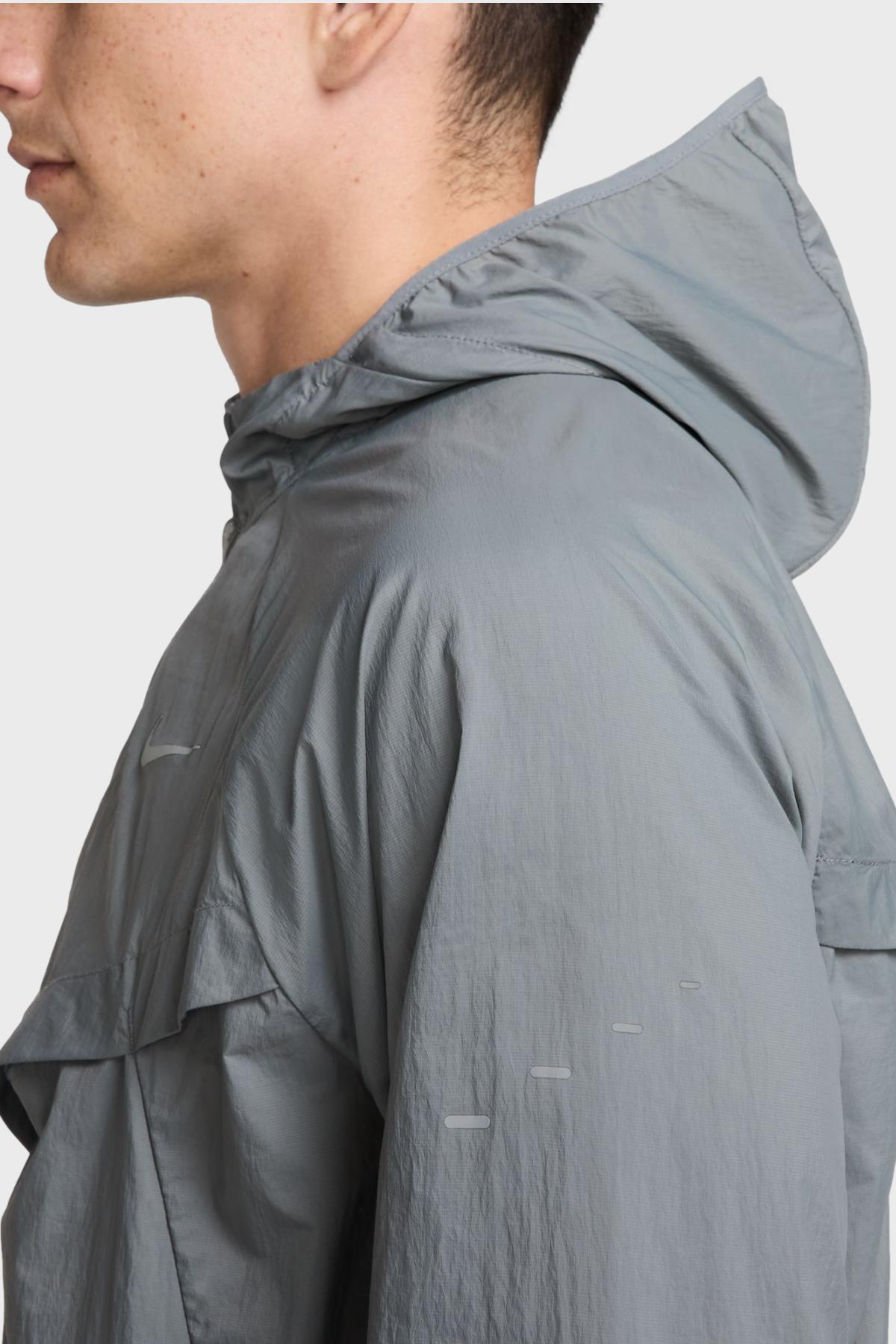 Nike - ドライ FIT トレイル T シャツ