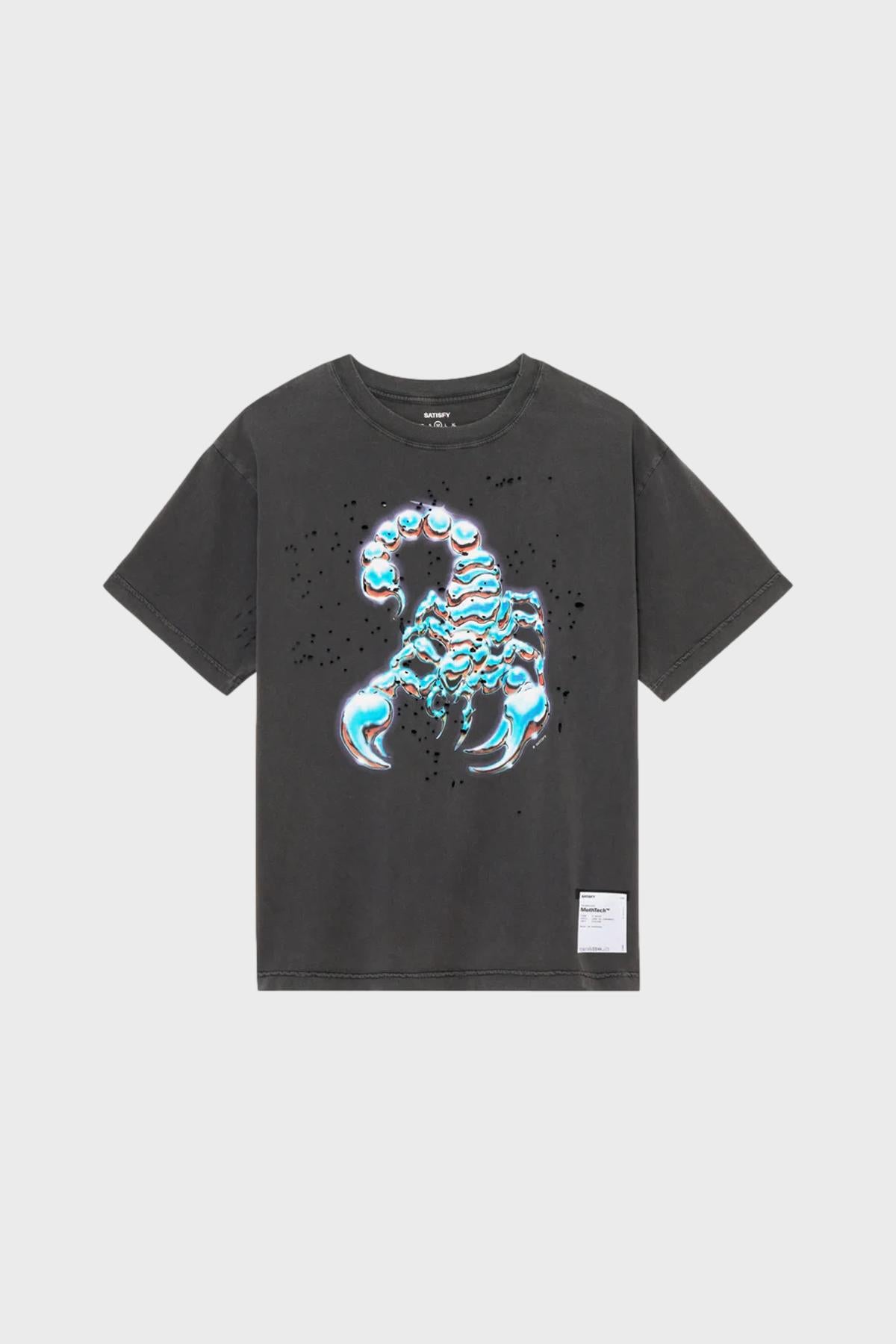 SATISFY - モステック TM Tシャツ