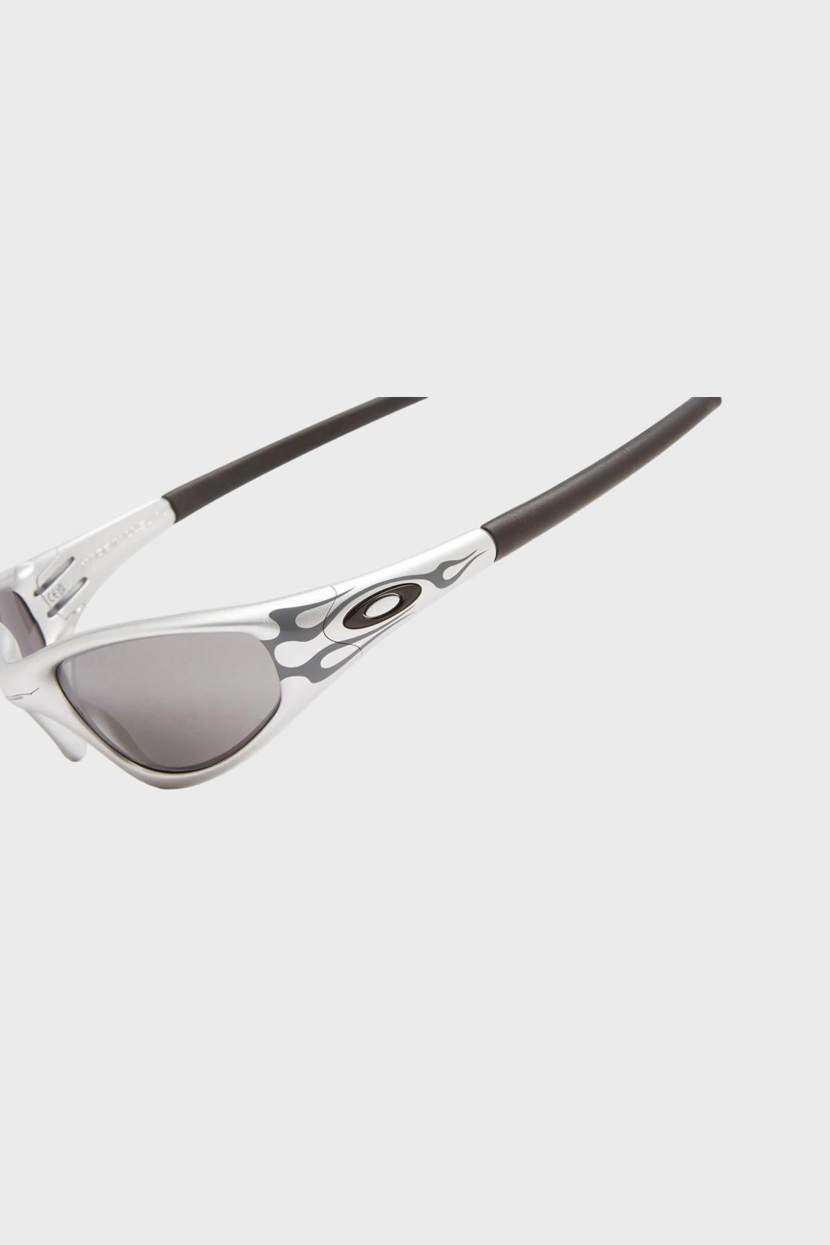 OAKLEY - STRAIGHT JACKET 99