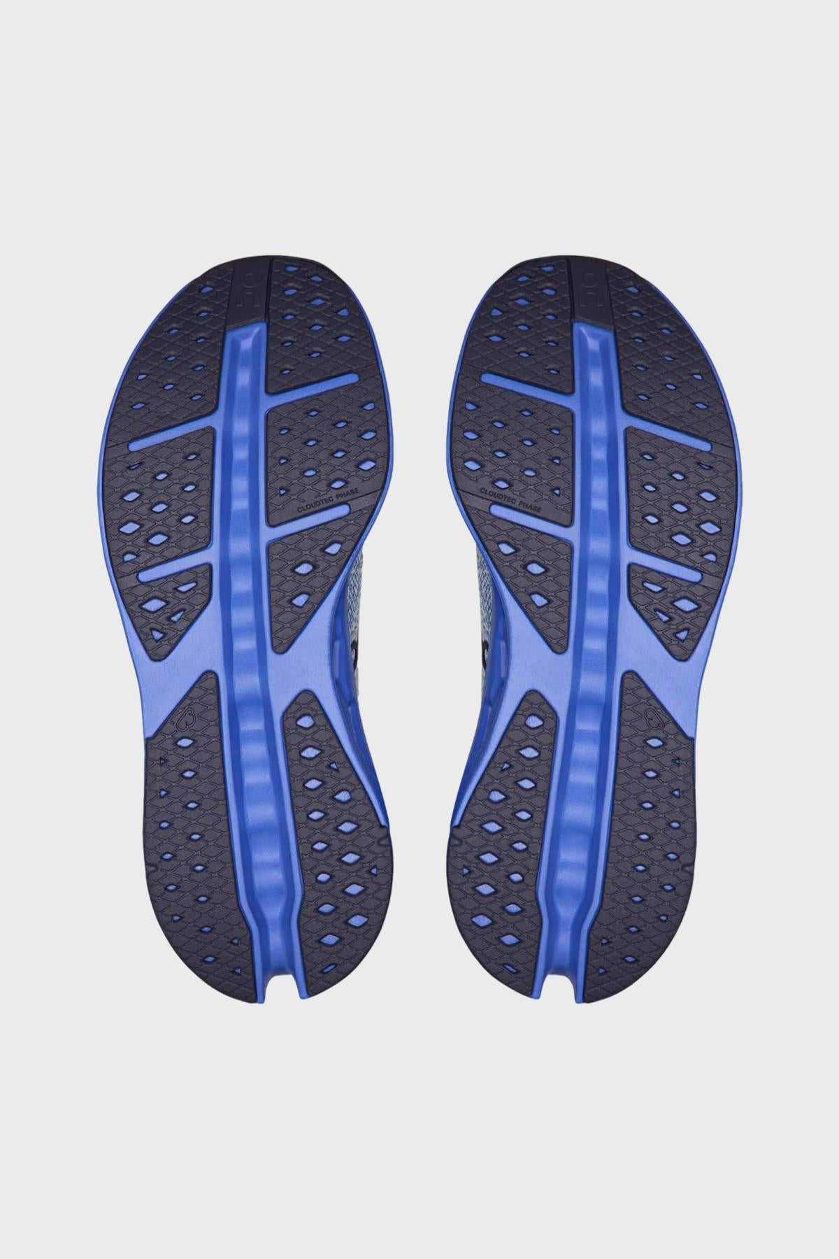 On - Cloudsurfer Max