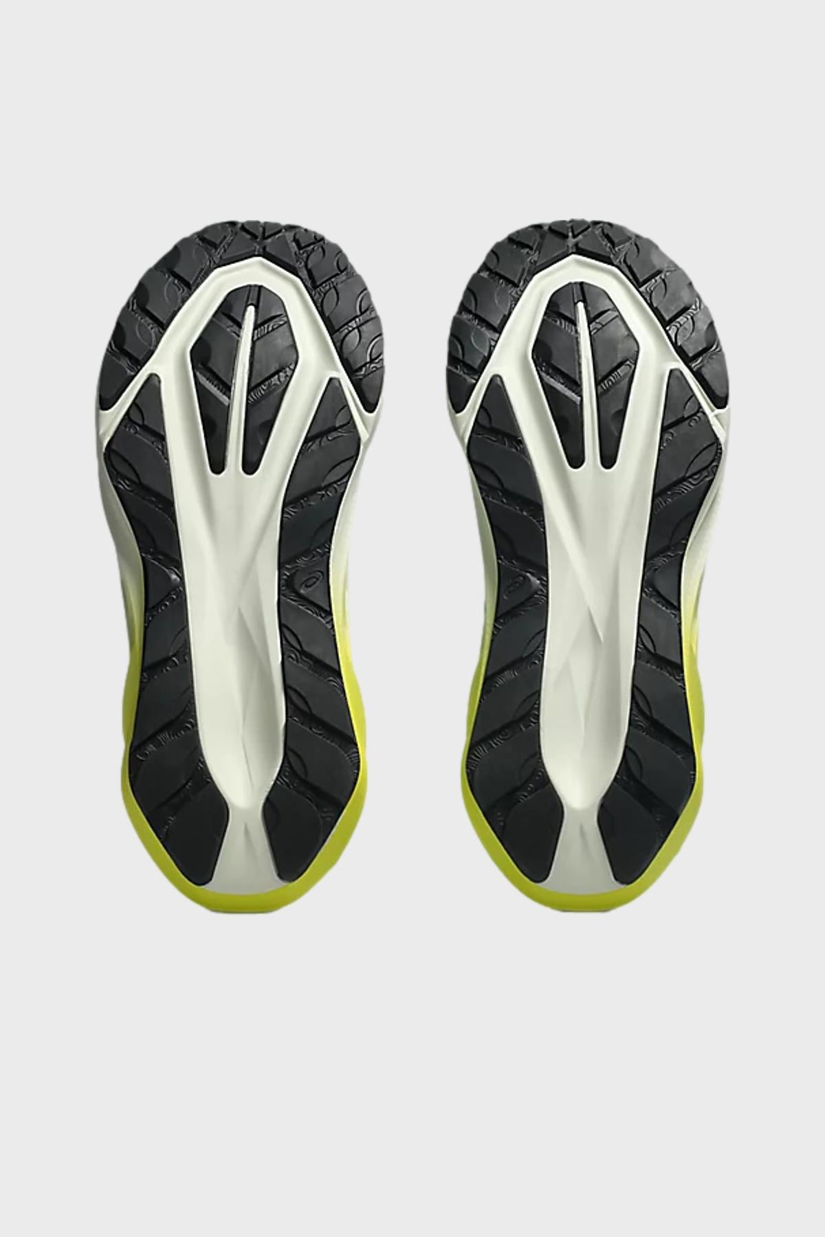 NOVABLAST 5 TR Asics - Chaussure Running | Distance – ©DISTANCE