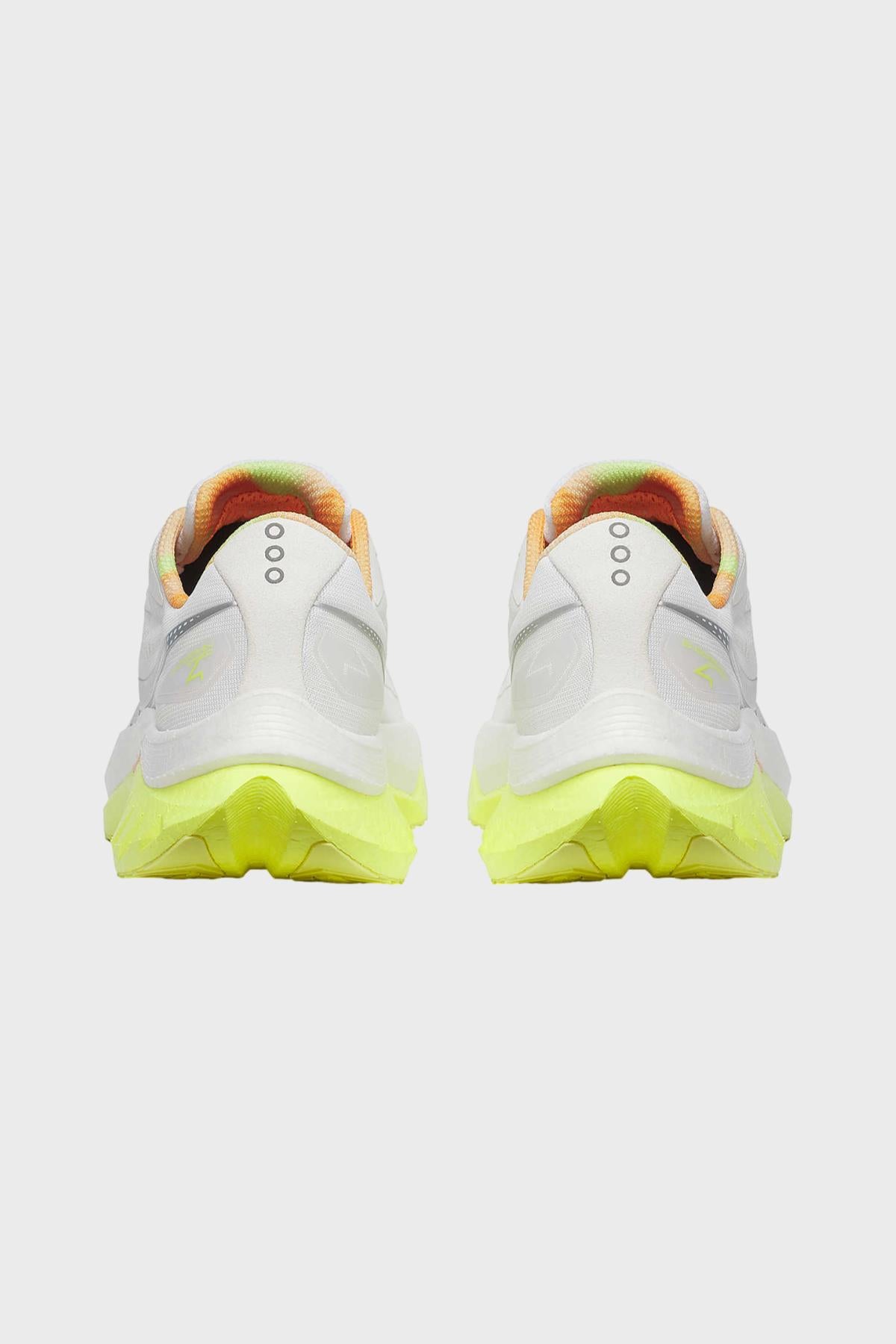 サッカニー W - エンドルフィン スピード 4