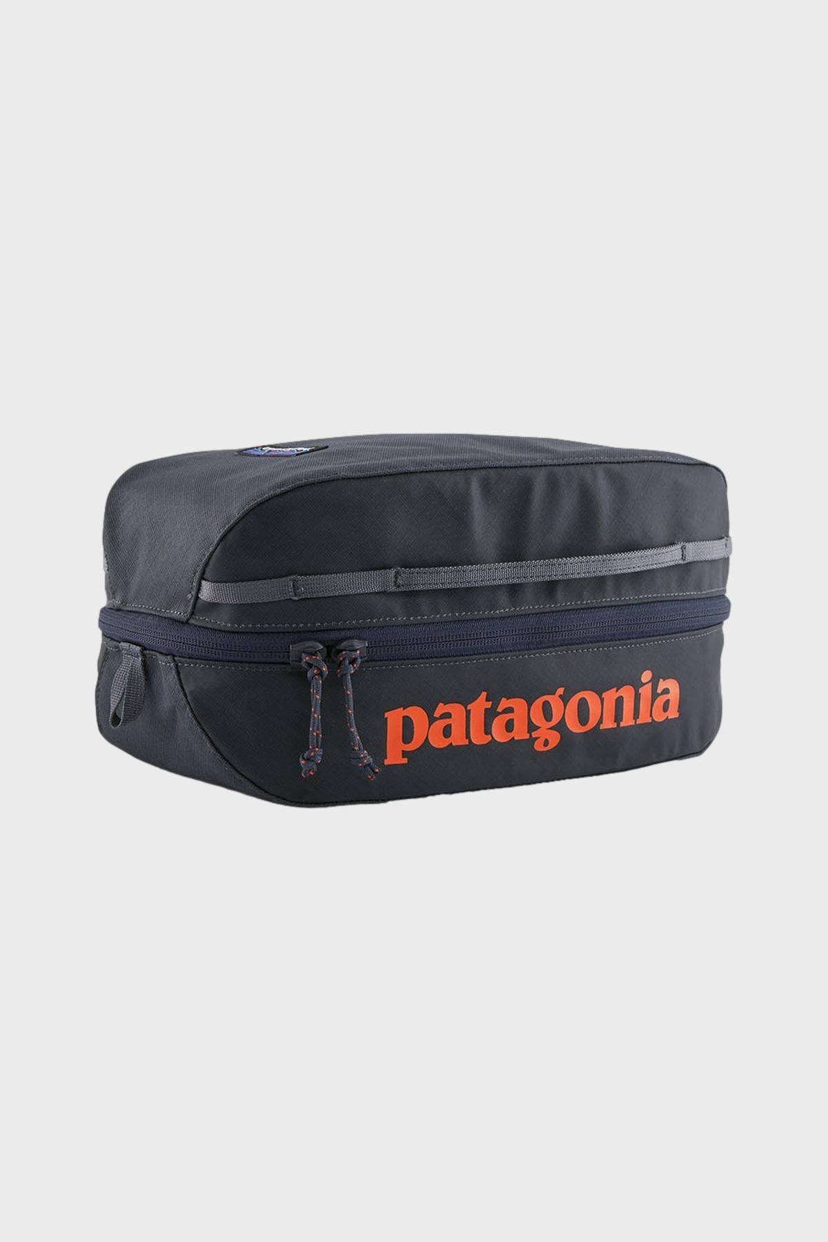 patagonia - black hole cube 6L medium