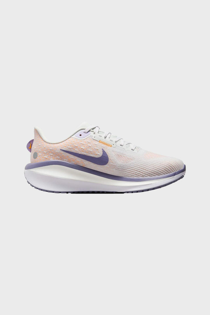 chaussure-de-running-sur-route