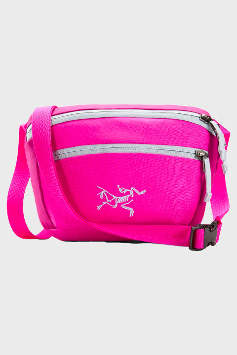 極美品　アークテリクス　マンティス1 ピンク マゼンタ ウエスト　ボディバッグ MANTIS 1 WAISTPACK Arc'teryx - Sac Running | Distance – ©DISTANCE