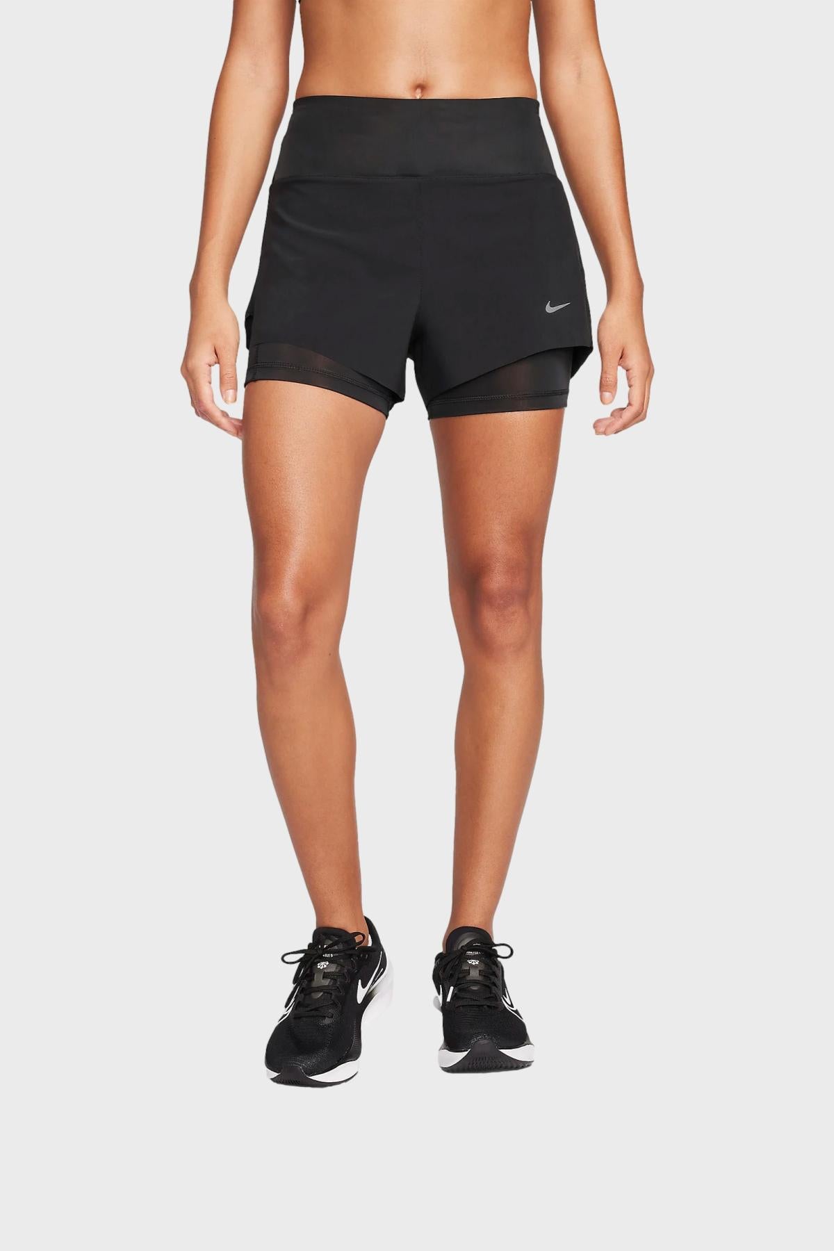 NIKE - W ナイキ DRI-FIT SWIFT ショーツ 2 および 1